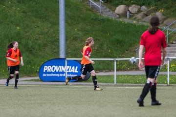 Bild 46 - B-Juniorinnen Pokalfinale SV Henstedt Ulzburg - SG Holstein Sued : 2:0